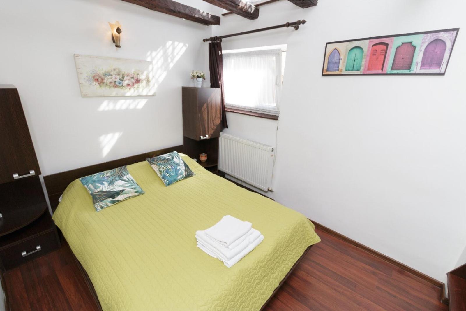 Rustic Centrul Istoric Apartment Brasov Exterior photo
